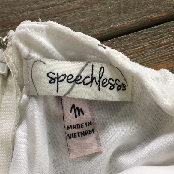 Lace Overlay Halter Dress size M - Picture 5 of 7